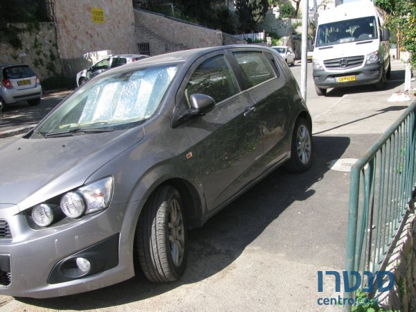 2012' Chevrolet Sonic photo #2