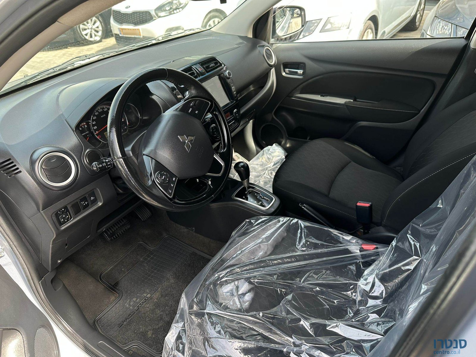 2020' Mitsubishi Space Star photo #5