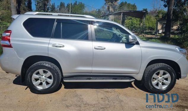 2015' Toyota Land Cruiser טויוטה לנד קרוזר photo #3