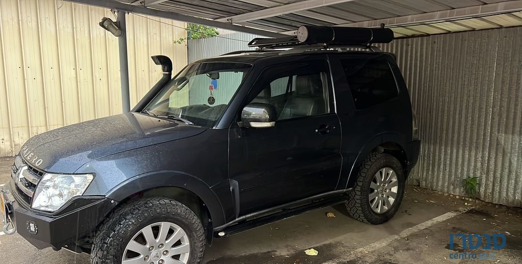 2008' Mitsubishi Pajero מיצובישי פג'רו photo #4