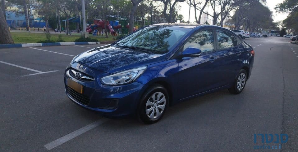 2017' Hyundai i25 יונדאי photo #1