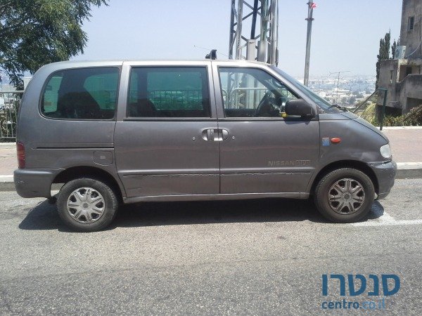 1998' Nissan Serena photo #1