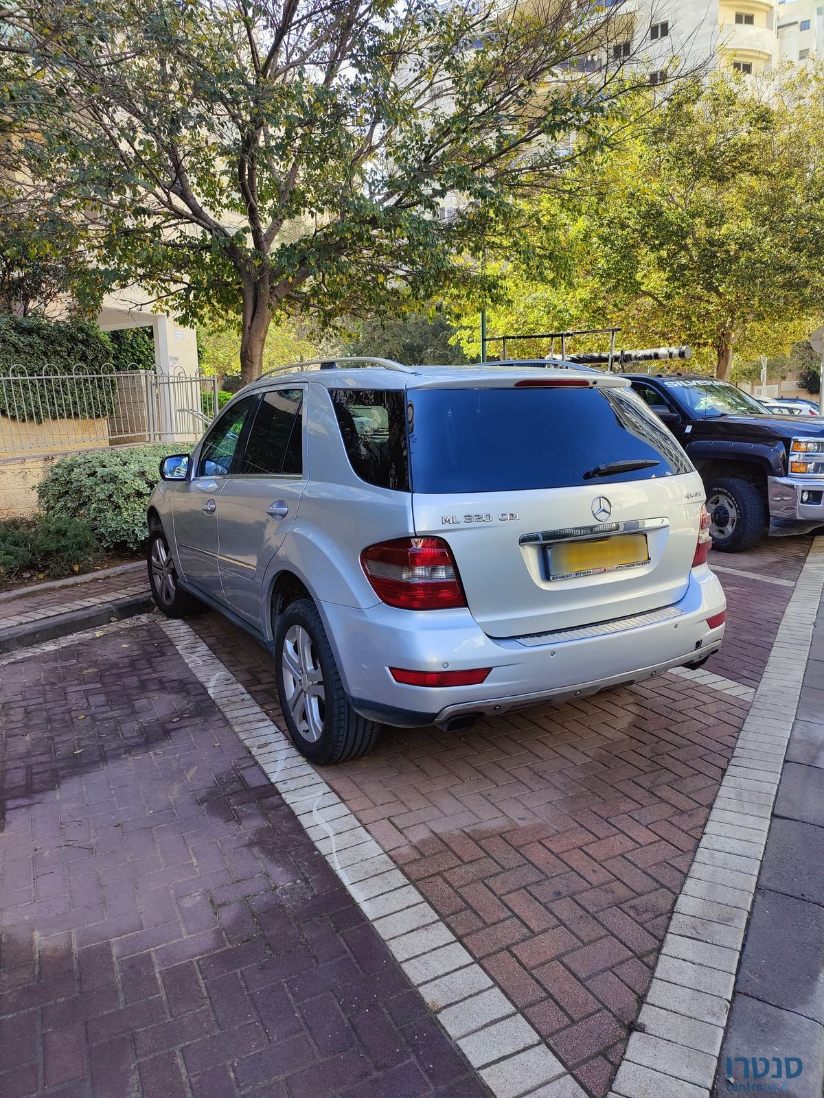 2008' Mercedes-Benz 320 מרצדס photo #4