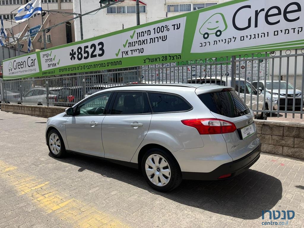 2014' Ford Focus photo #5