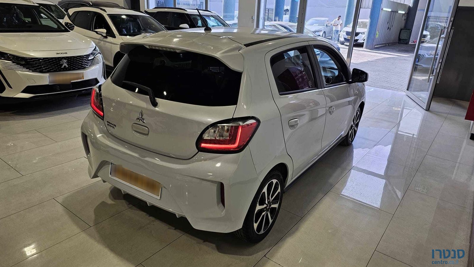 2022' Mitsubishi Space Star photo #3