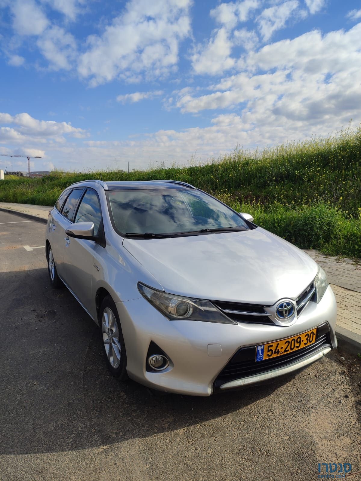 2014' Toyota Auris טויוטה אוריס photo #1