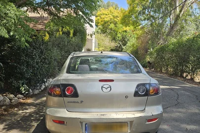 2006' Mazda 3 מאזדה