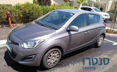 2013' Hyundai i20 יונדאי אינספייר photo #4