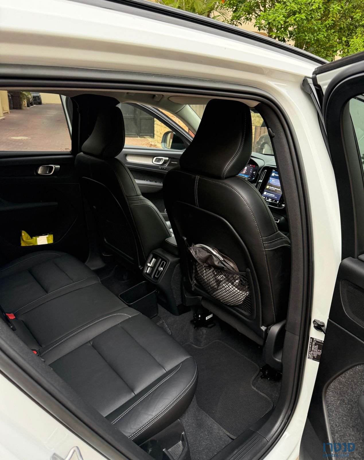 2024' Volvo XC40 וולוו photo #6