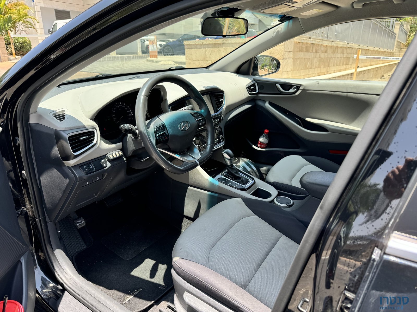 2018' Hyundai Ioniq Premium photo #6