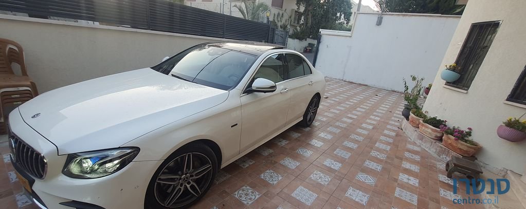 2018' Mercedes-Benz E-Class מרצדס photo #3