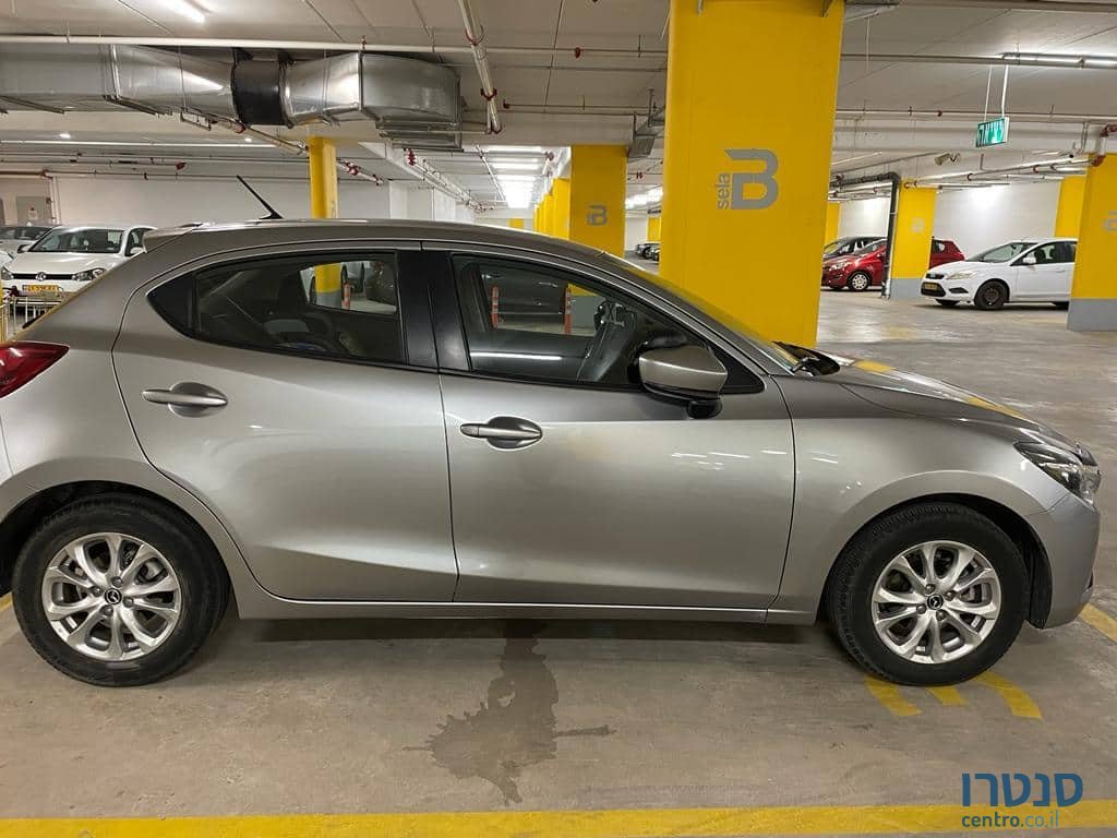 2020' Mazda 2 photo #3