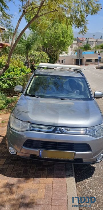 2013' Mitsubishi Outlander מיצובישי אאוטלנדר photo #3