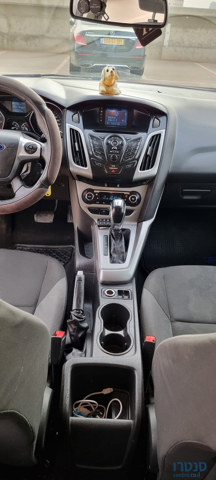 2013' Ford Focus photo #3