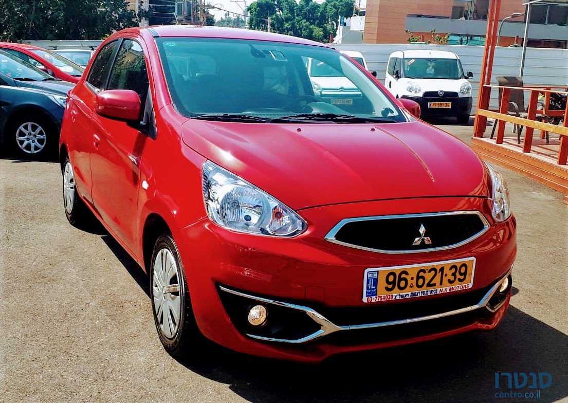 2017' Mitsubishi Space Star photo #1