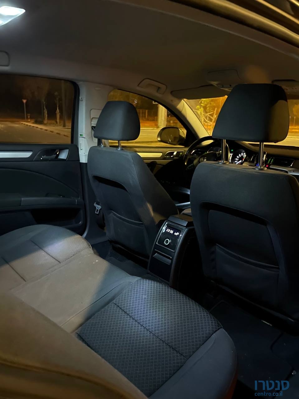 2014' Skoda Superb 1.8 tsi ambition photo #1