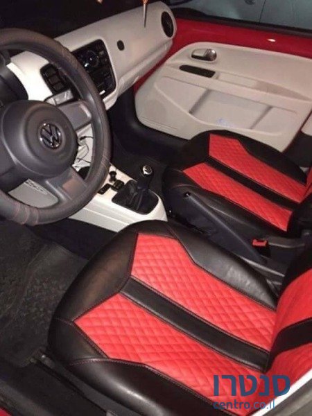 2014' Volkswagen Up photo #3