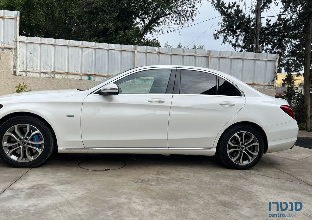 2017' Mercedes-Benz C-Class מרצדס photo #2