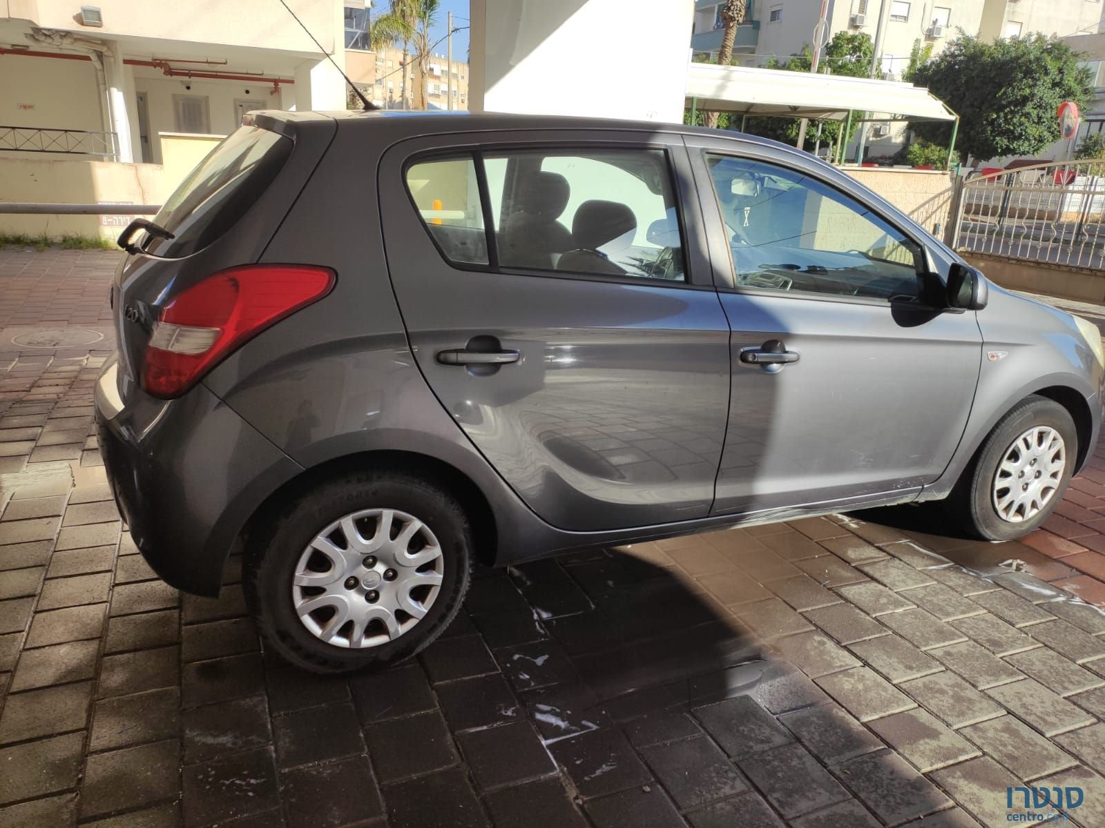 2012' Hyundai i20 יונדאי photo #5