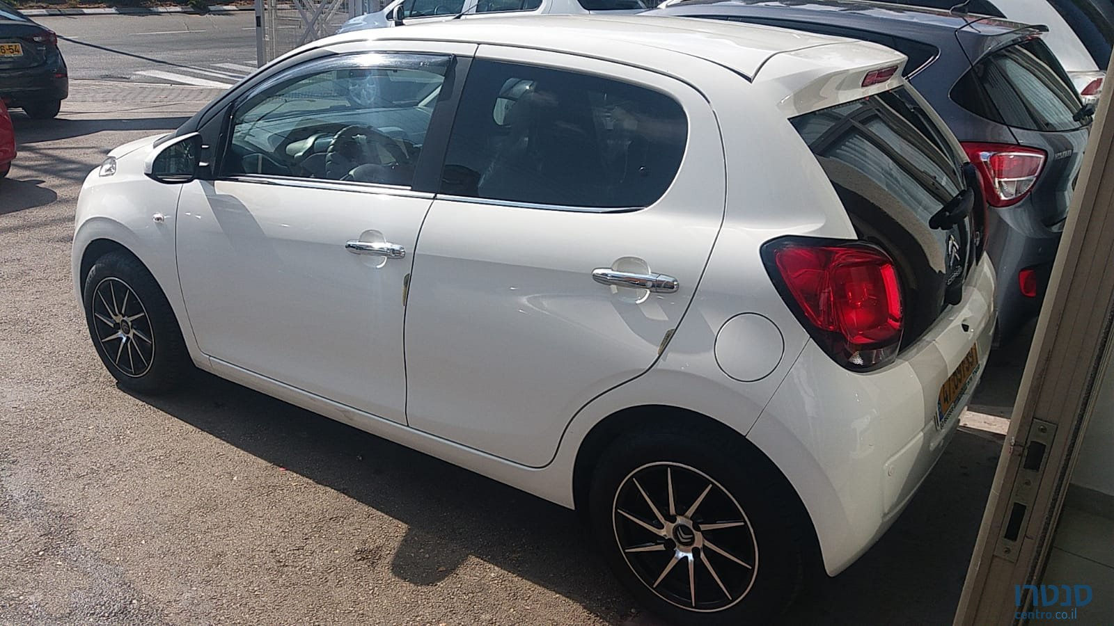 2016' Citroen C1 photo #3