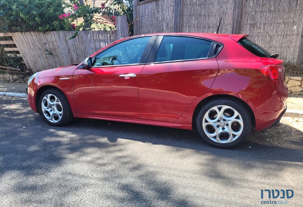 2018' Alfa Romeo Giulietta אלפא רומיאו ג'ולייטה photo #2
