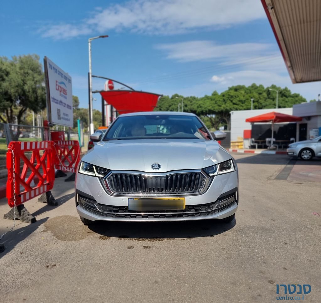 2022' Skoda Octavia סקודה אוקטביה photo #2