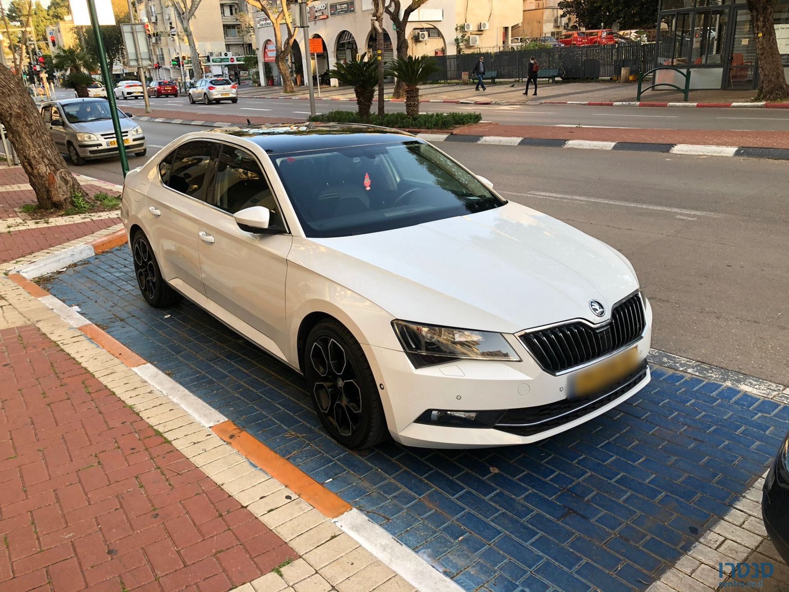 2016' Skoda Superb סקודה סופרב photo #2