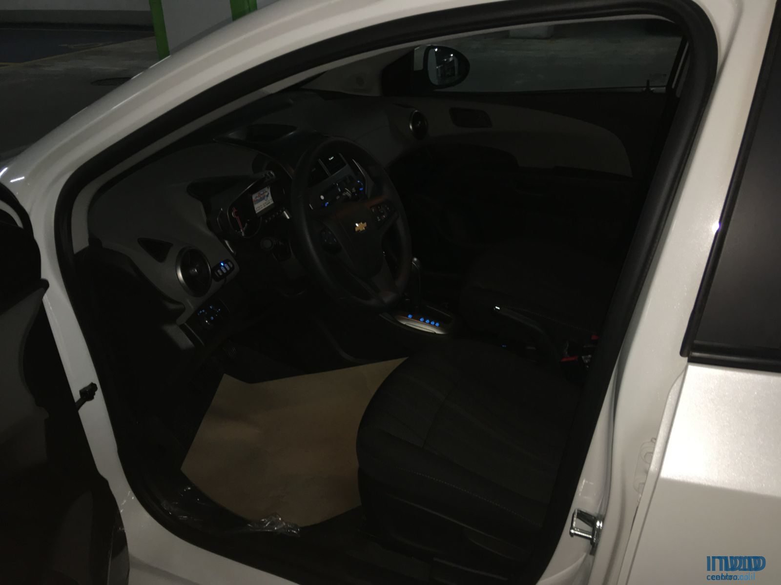 2017' Chevrolet Sonic LT photo #4