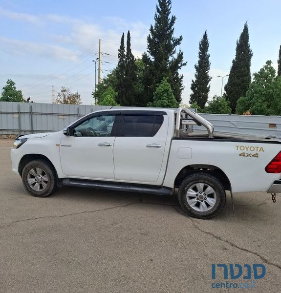 2016' Toyota Hilux טויוטה היילקס photo #1