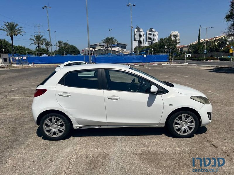 2015' Mazda 2 מאזדה photo #5