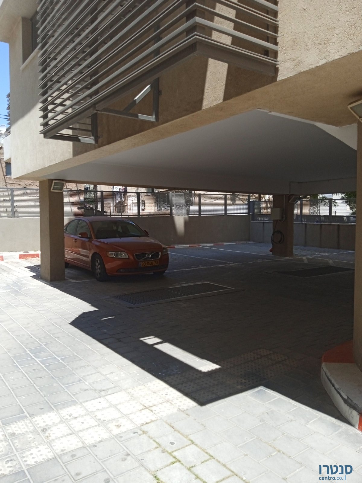 2011' Volvo S40 וולוו photo #1