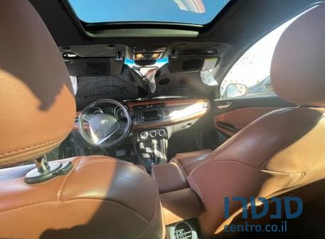 2014' Alfa Romeo Giulietta אלפא רומיאו ג'ולייטה photo #4