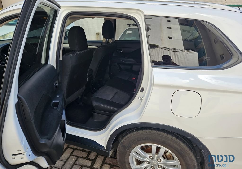 2016' Mitsubishi Outlander מיצובישי אאוטלנדר photo #4