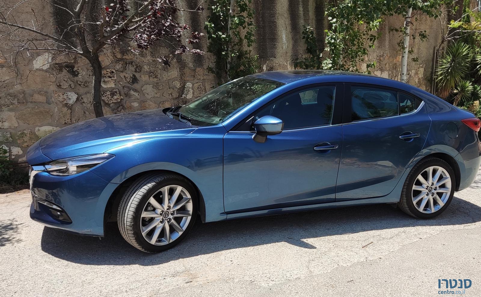 2017' Mazda 3 photo #4