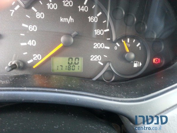 2004' Ford Focus photo #3