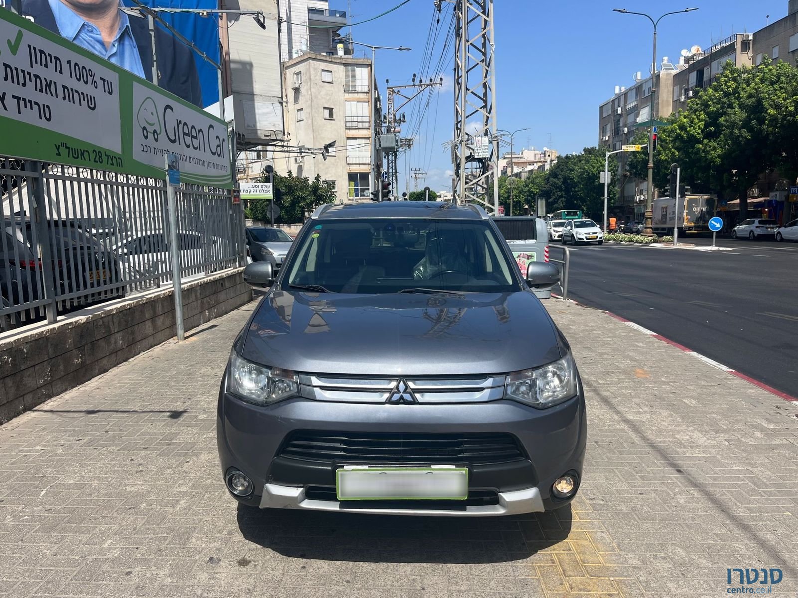 2014' Mitsubishi Outlander photo #1