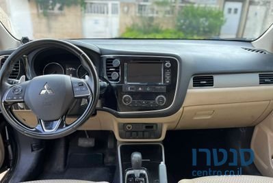 2017' Mitsubishi Outlander מיצובישי אאוטלנדר photo #3