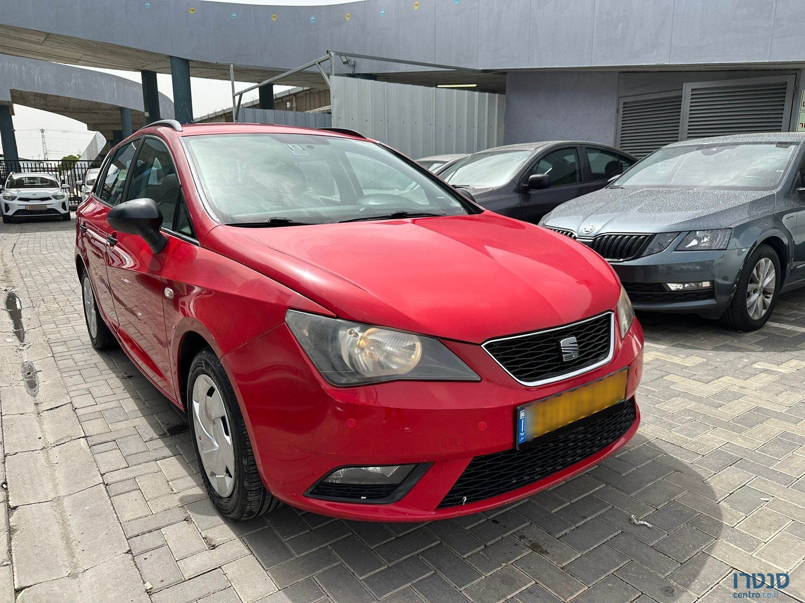 2013' SEAT Ibiza photo #2