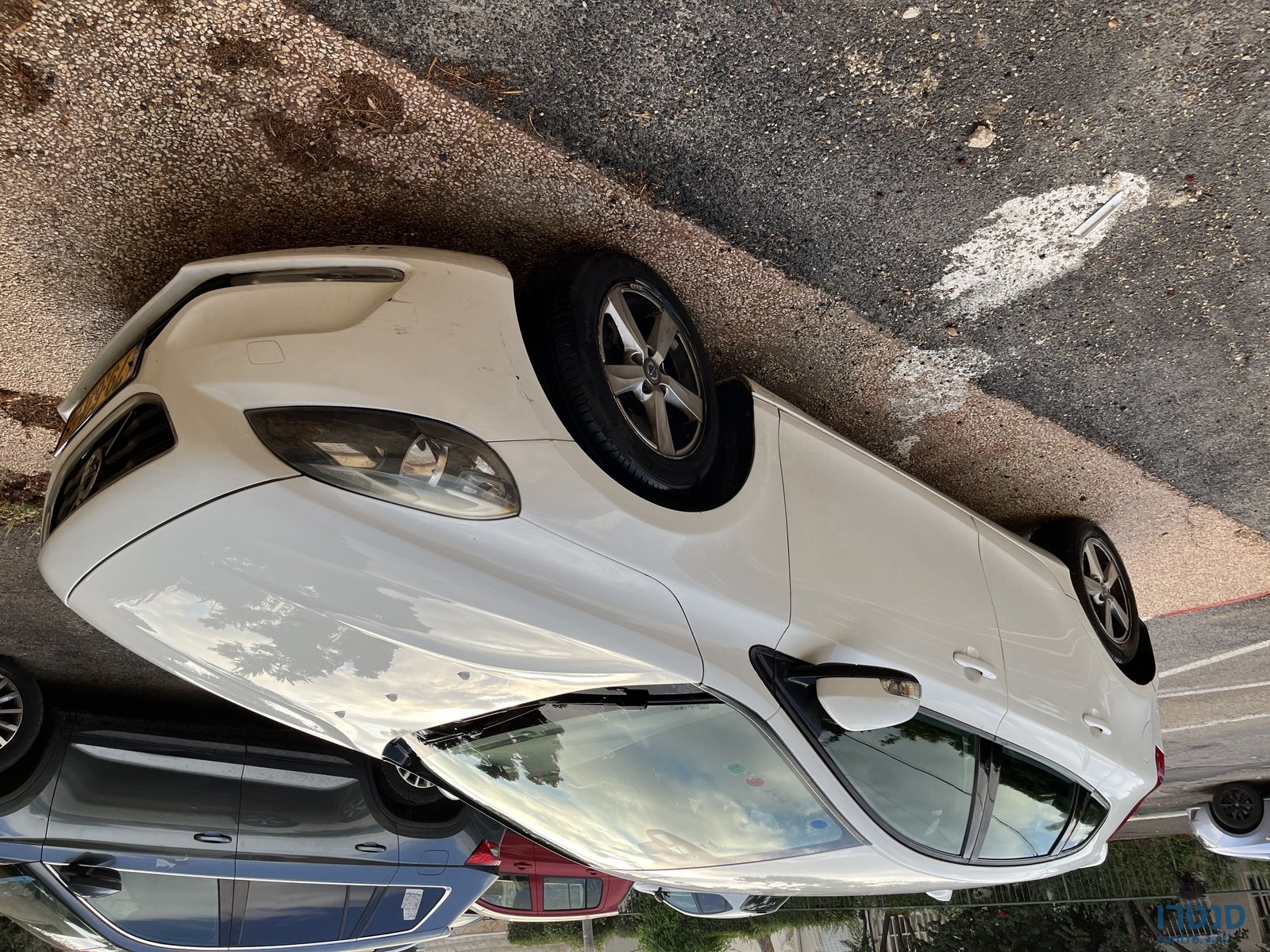 2013' Volvo V40 וולוו photo #2