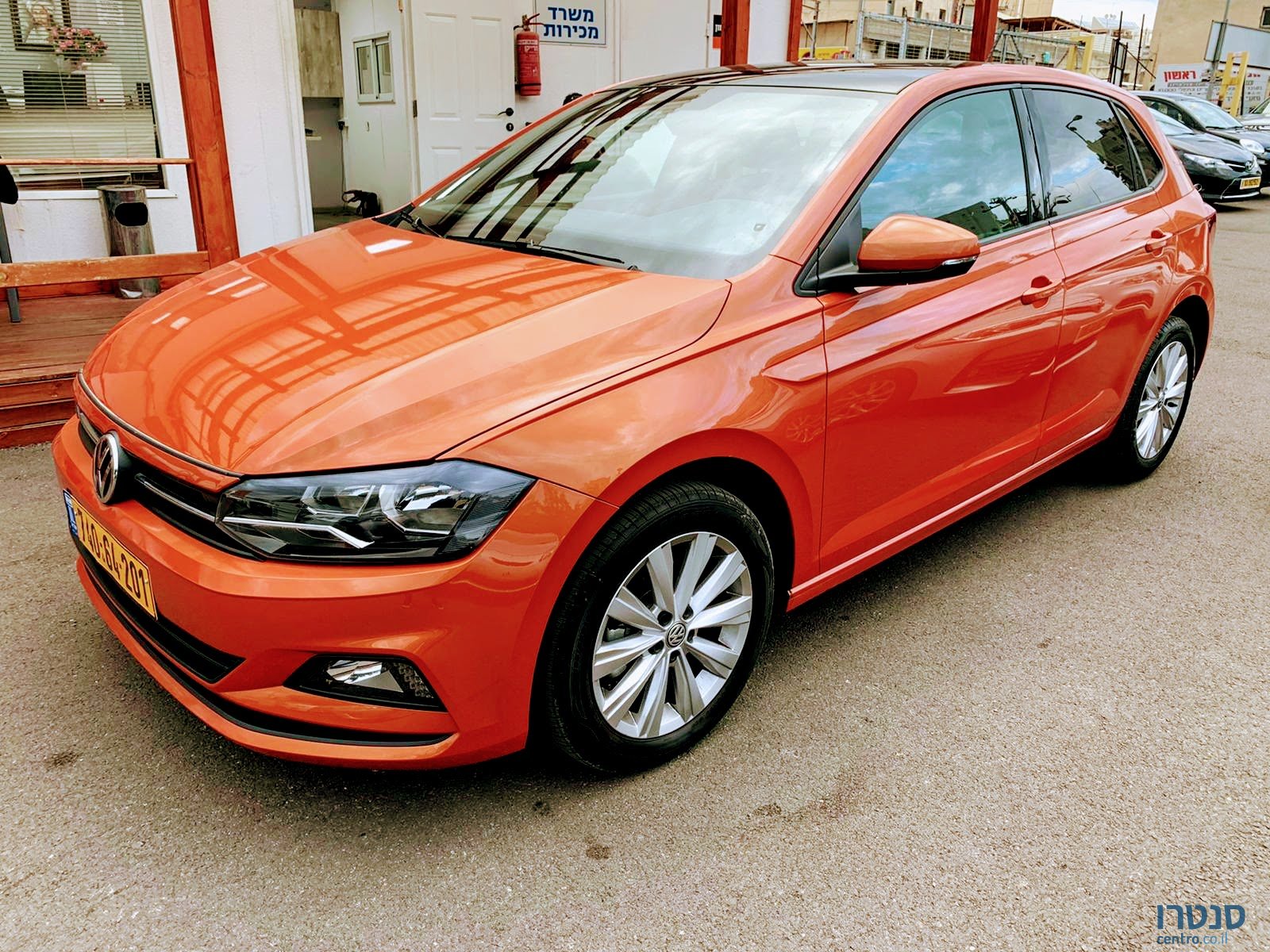 2019' Volkswagen Polo photo #2