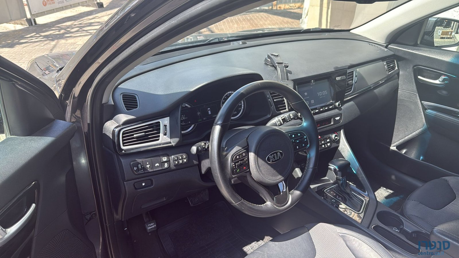 2018' Kia Niro photo #3