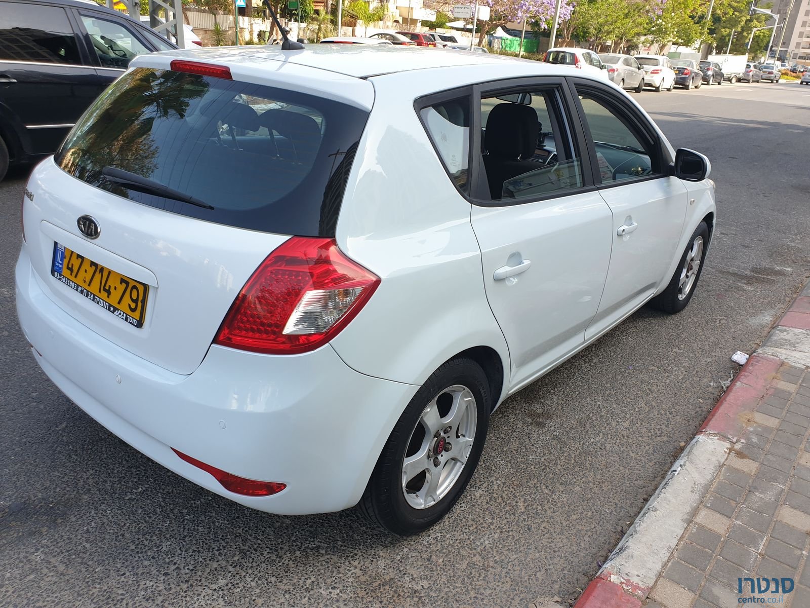 2012' Kia Ceed photo #3