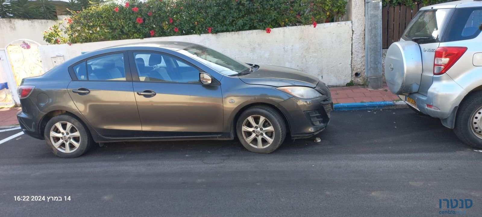 2011' Mazda 3 מאזדה photo #1