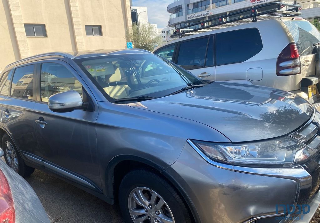 2016' Mitsubishi Outlander מיצובישי אאוטלנדר photo #2