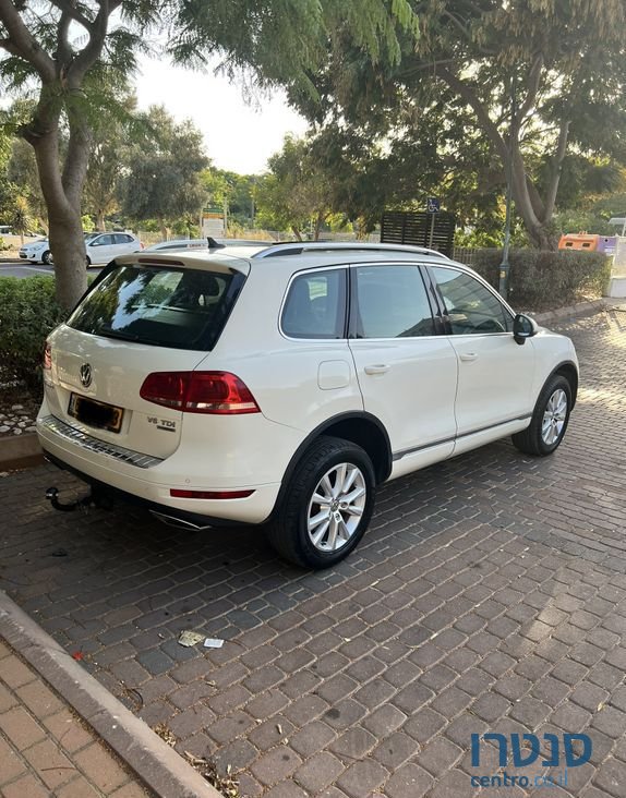 2011' Volkswagen Touareg פולקסווגן טוארג photo #3