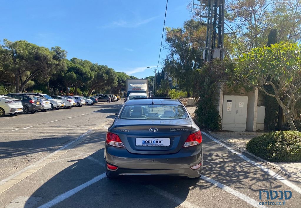 2013' Hyundai i25 יונדאי photo #5