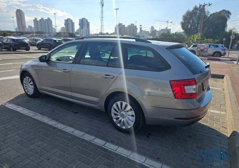 2019' Skoda Octavia סקודה אוקטביה photo #2