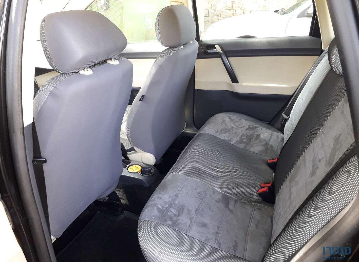 2008' Volkswagen Polo פולקסווגן פולו photo #3