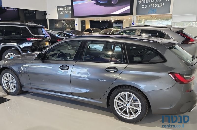 2022' BMW 3 Series ב.מ.וו סדרה 3 photo #5