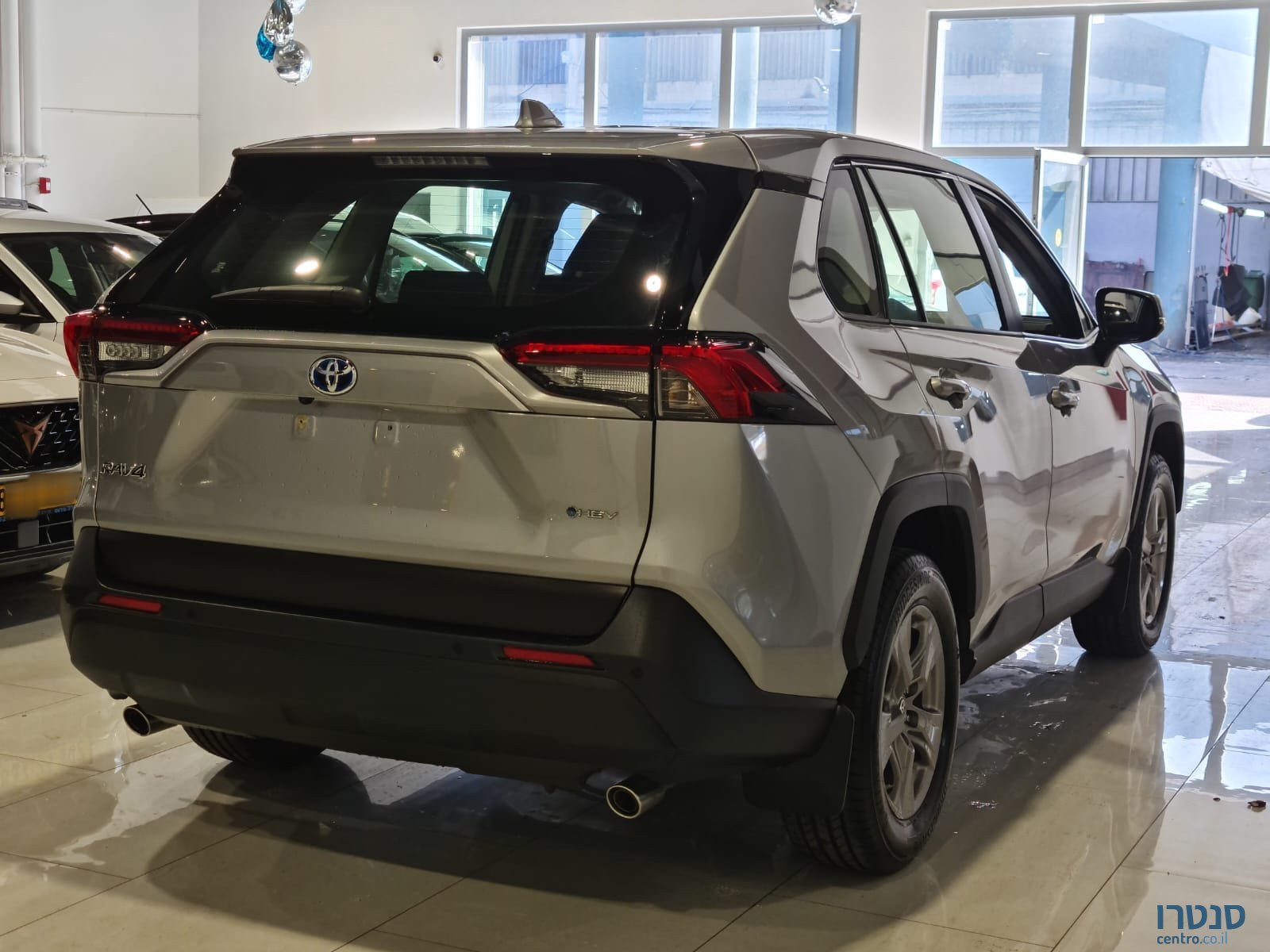 2025' Toyota RAV4 photo #5